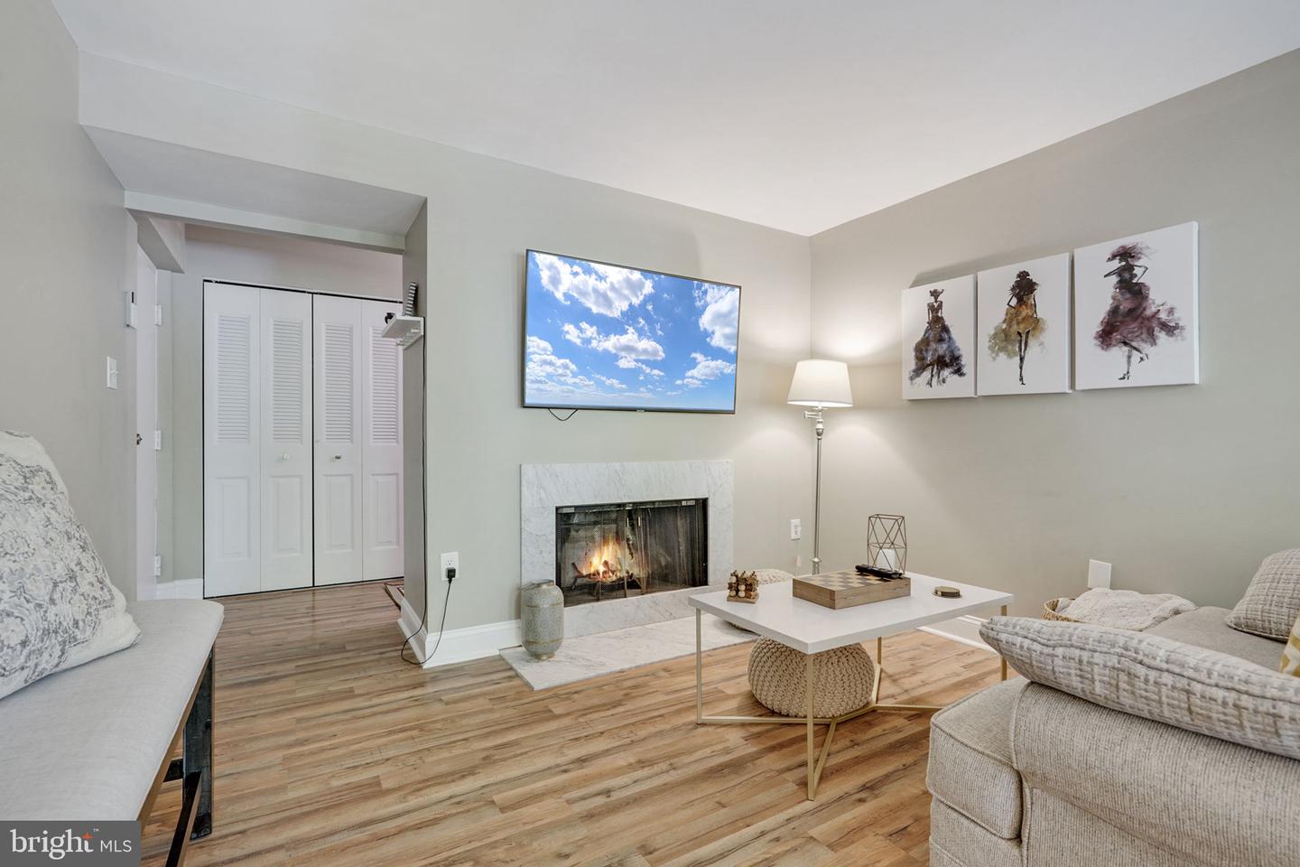 2210 Springwood DRIVE Unit: T7
