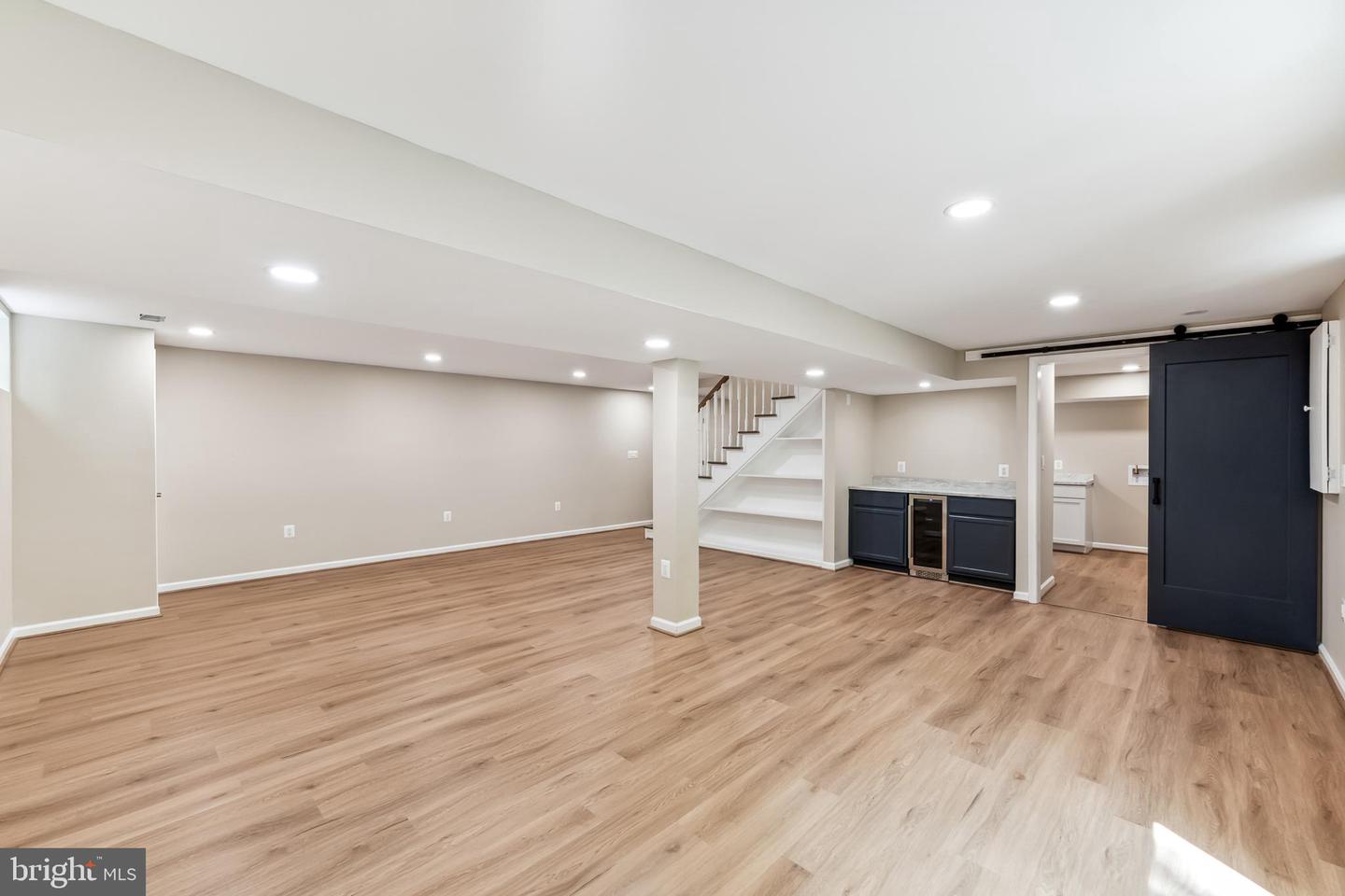 7001 Barnacle PLACE
