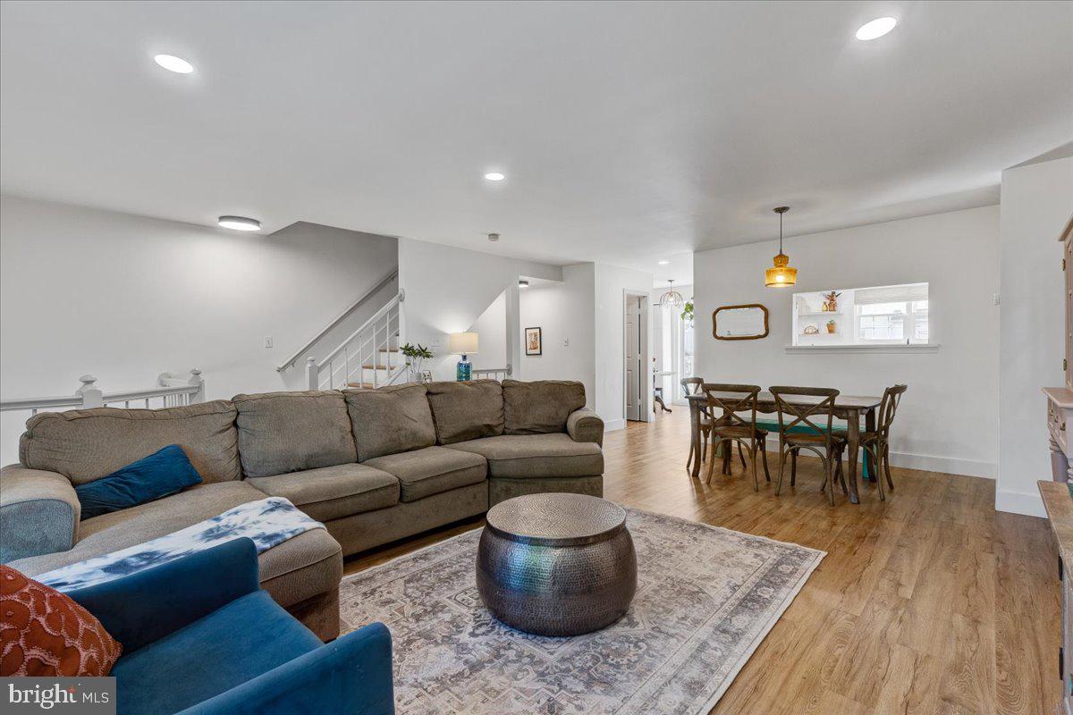 6005 Lands End LANE