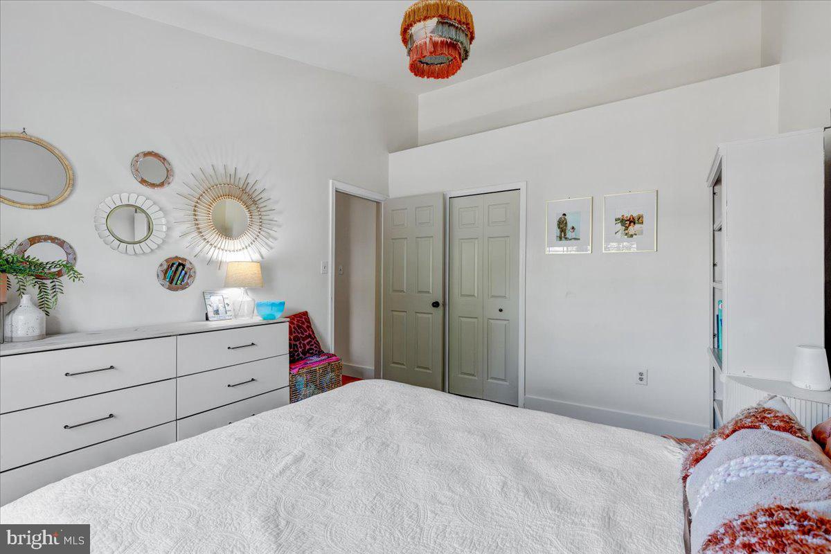 6005 Lands End LANE