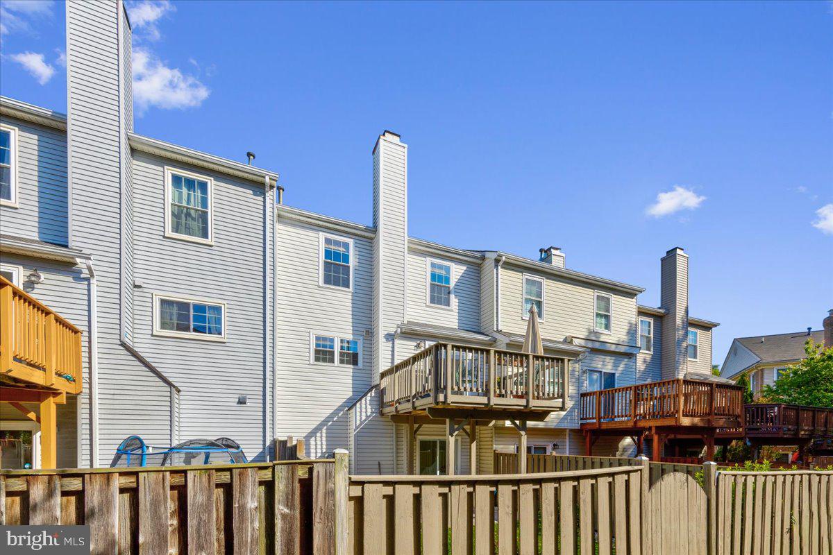 6005 Lands End LANE