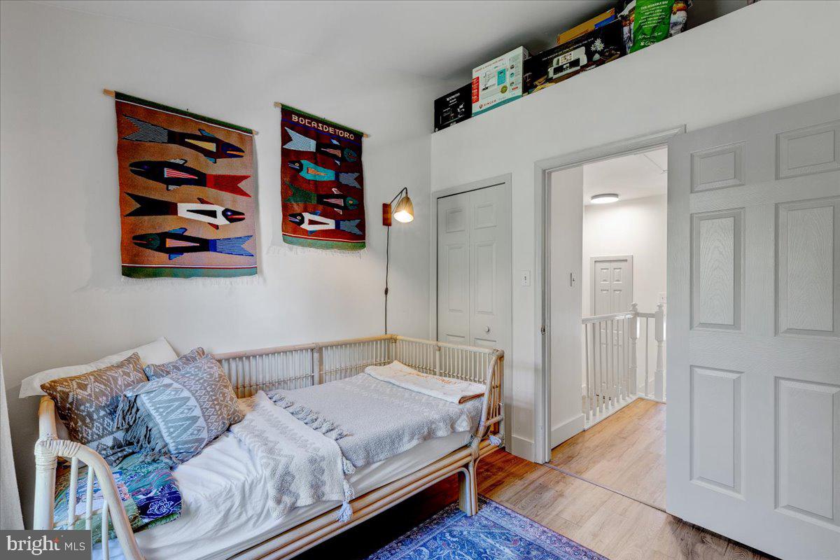 6005 Lands End LANE