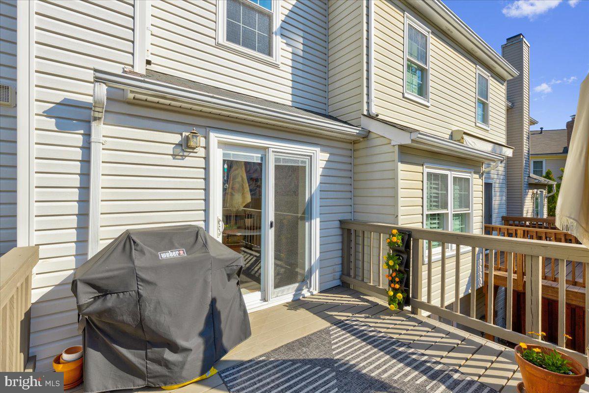 6005 Lands End LANE