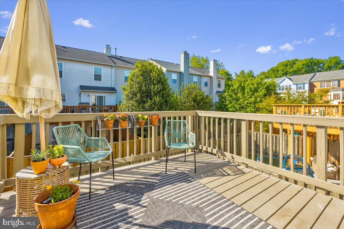 6005 Lands End LANE