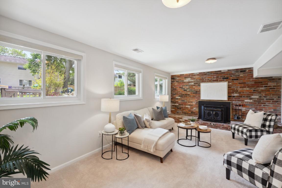 9606 Sonjo COURT