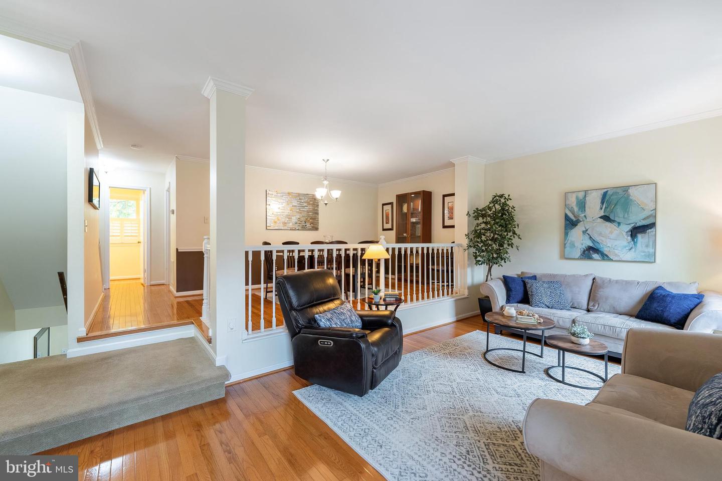 2967 Oakborough SQUARE