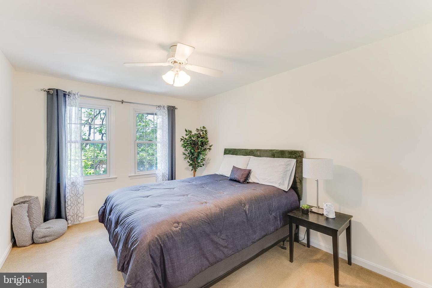 2967 Oakborough SQUARE