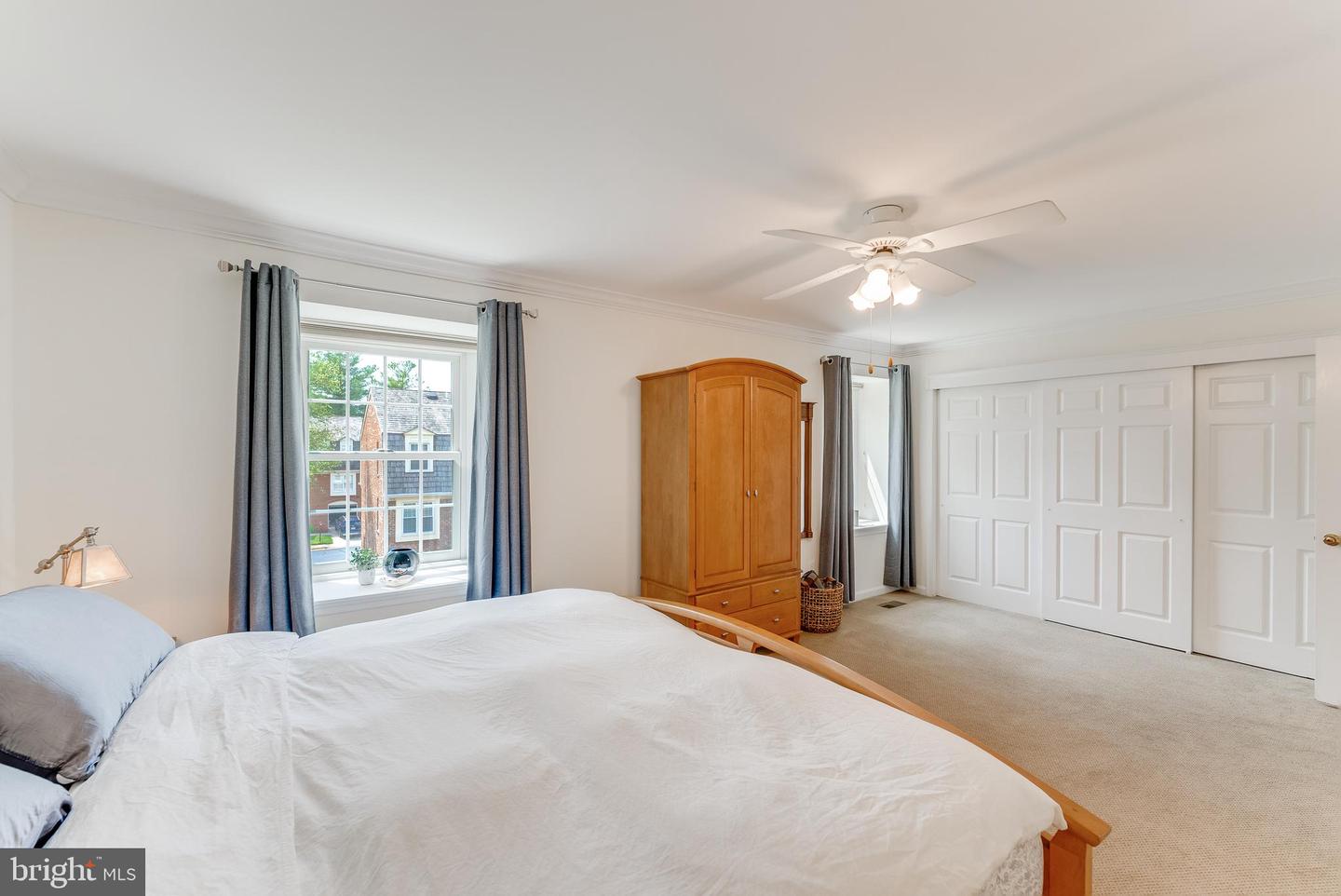 2967 Oakborough SQUARE