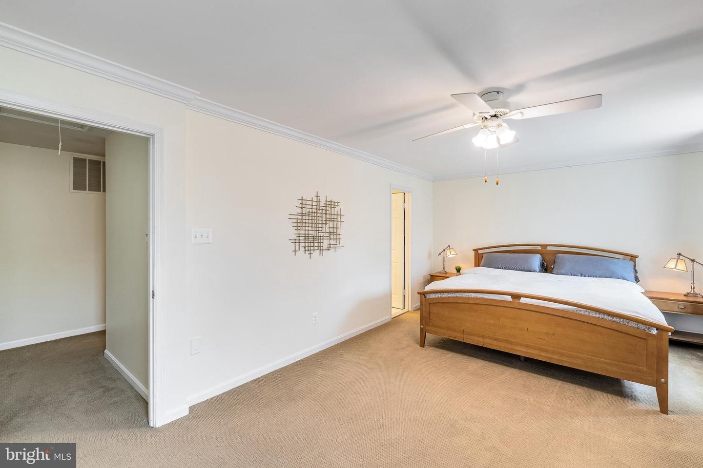 2967 Oakborough SQUARE