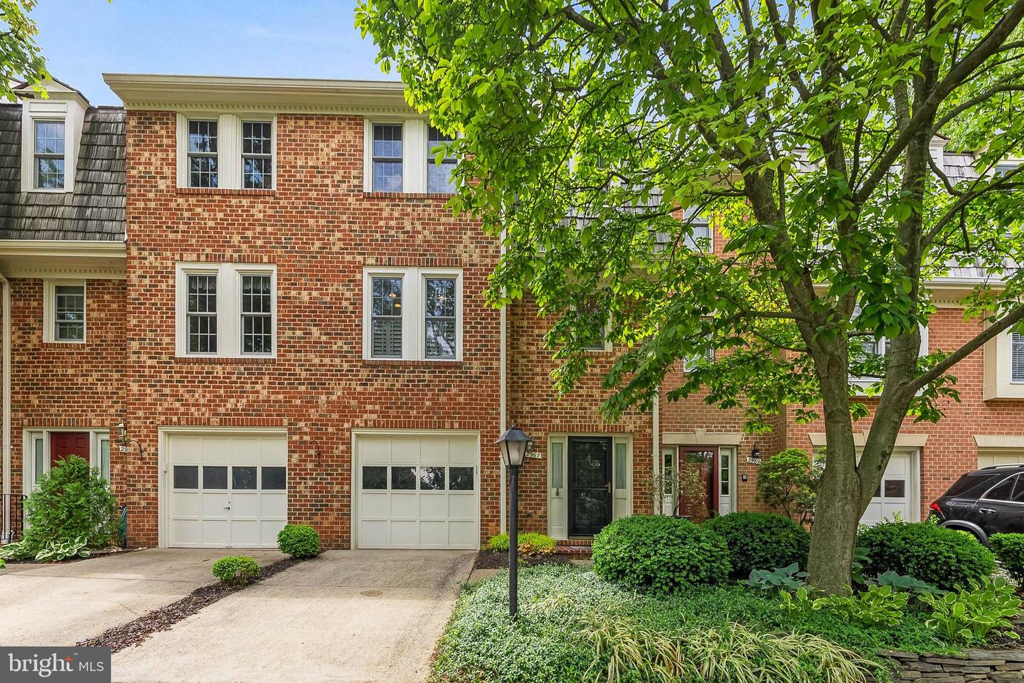 2967 Oakborough SQUARE
