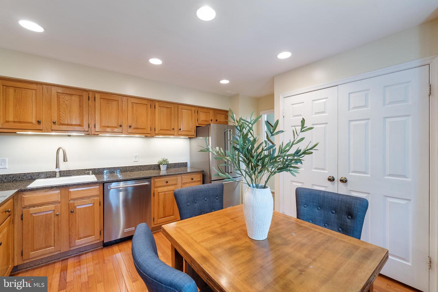 2967 Oakborough SQUARE