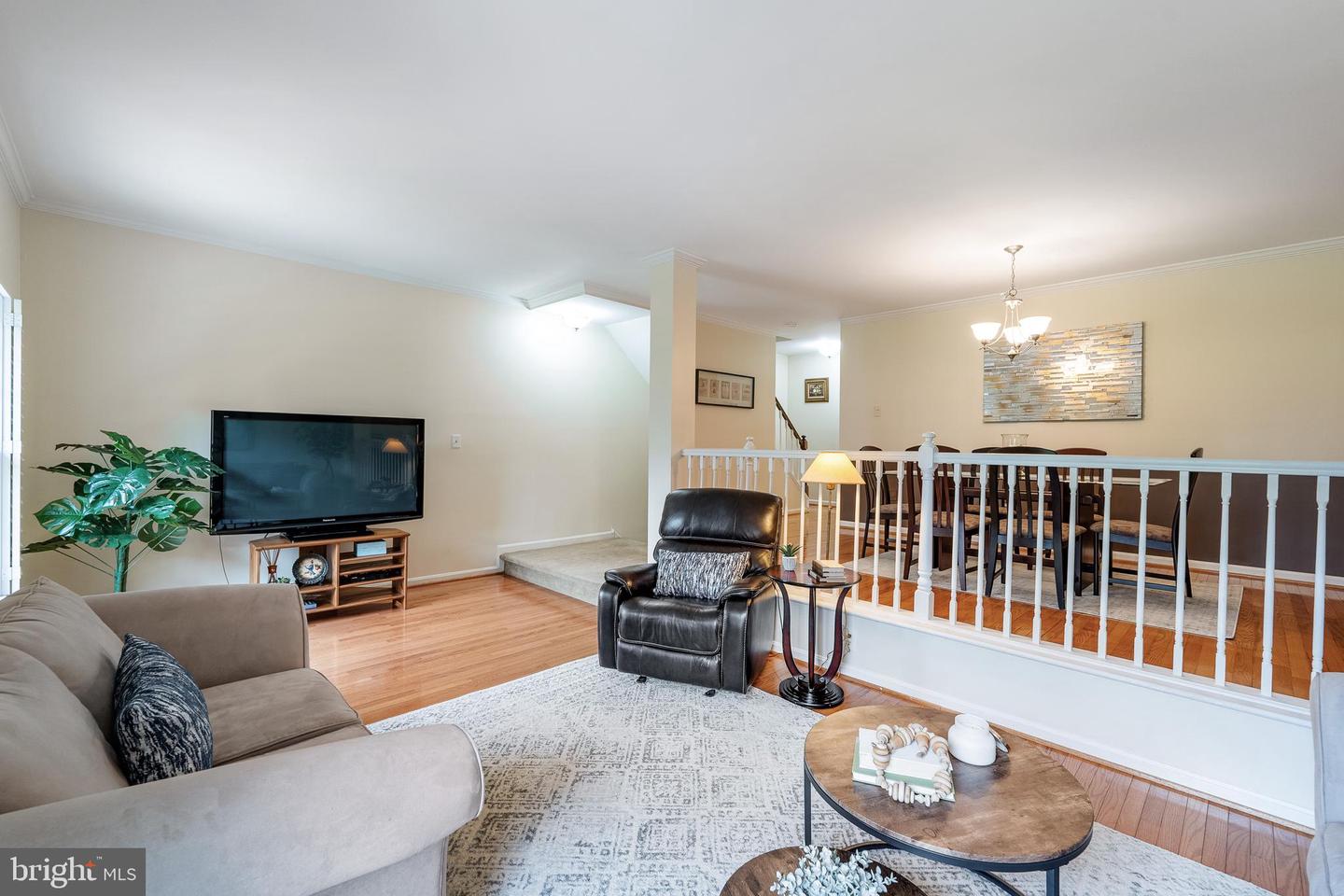 2967 Oakborough SQUARE