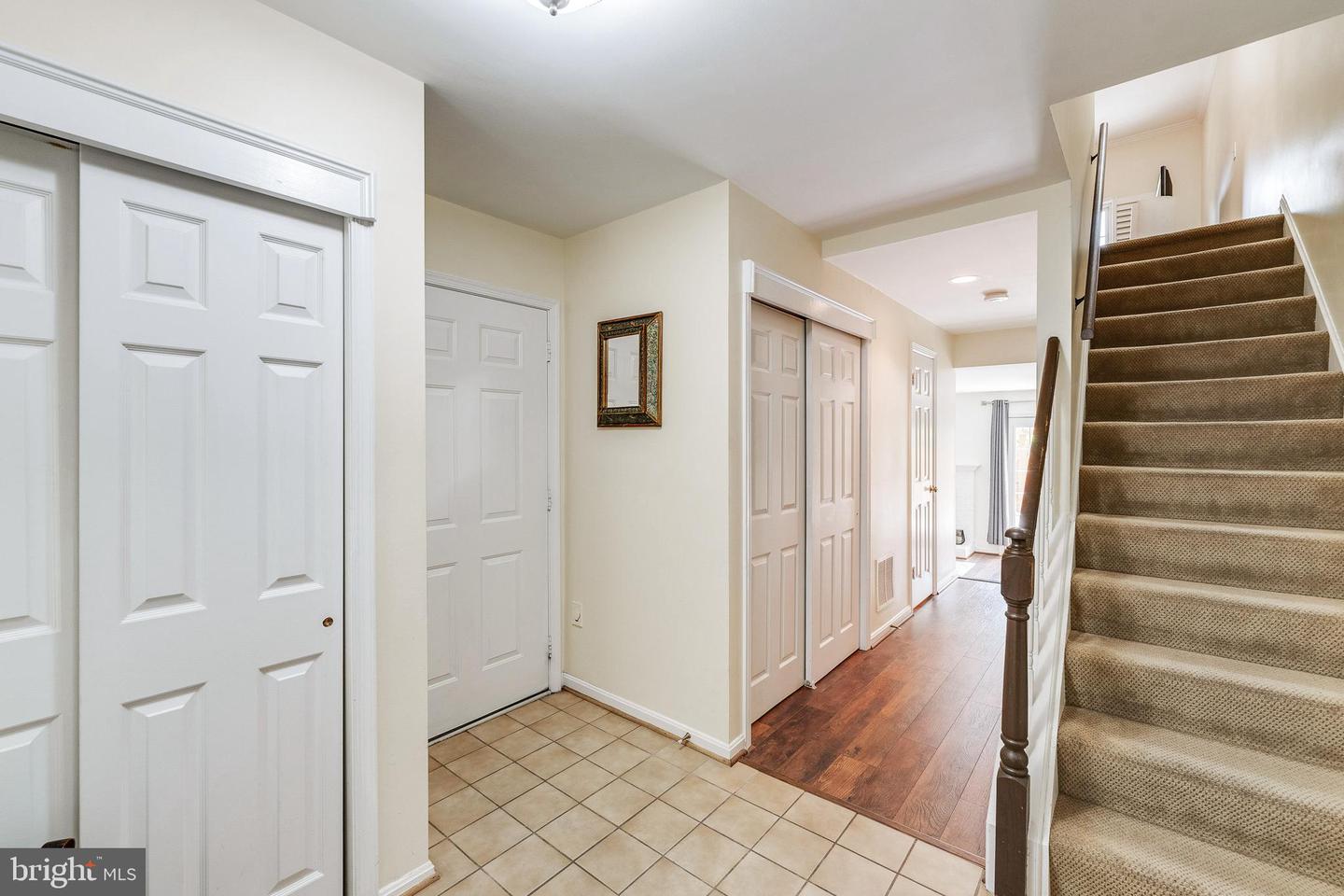 2967 Oakborough SQUARE