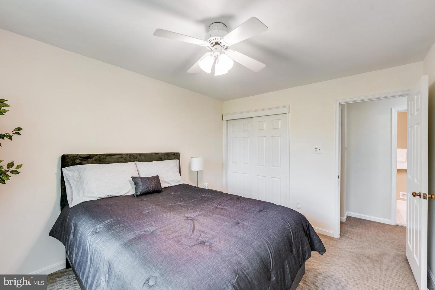 2967 Oakborough SQUARE