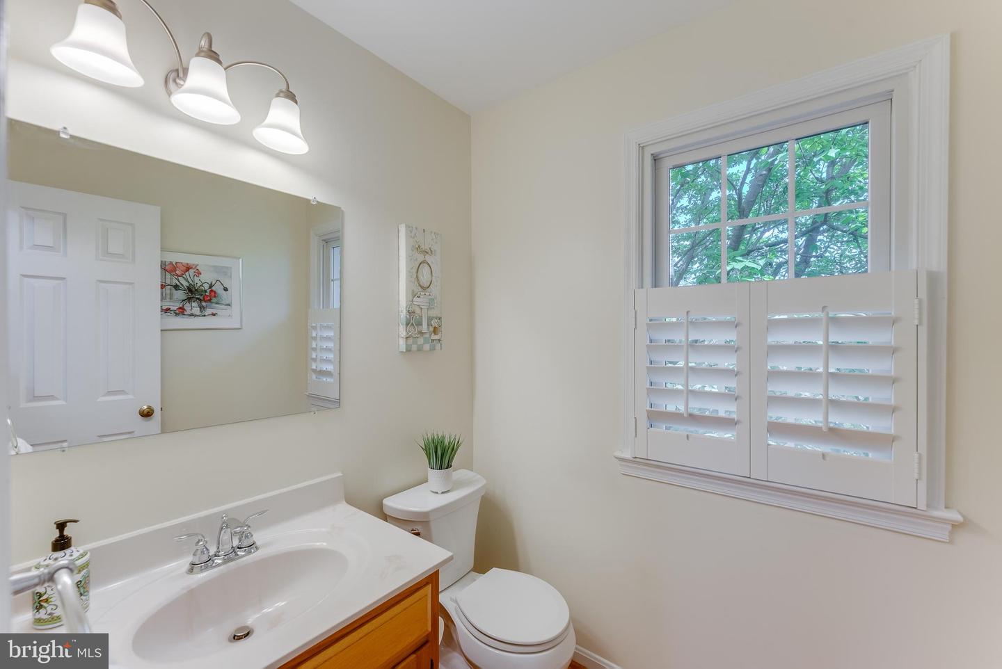 2967 Oakborough SQUARE