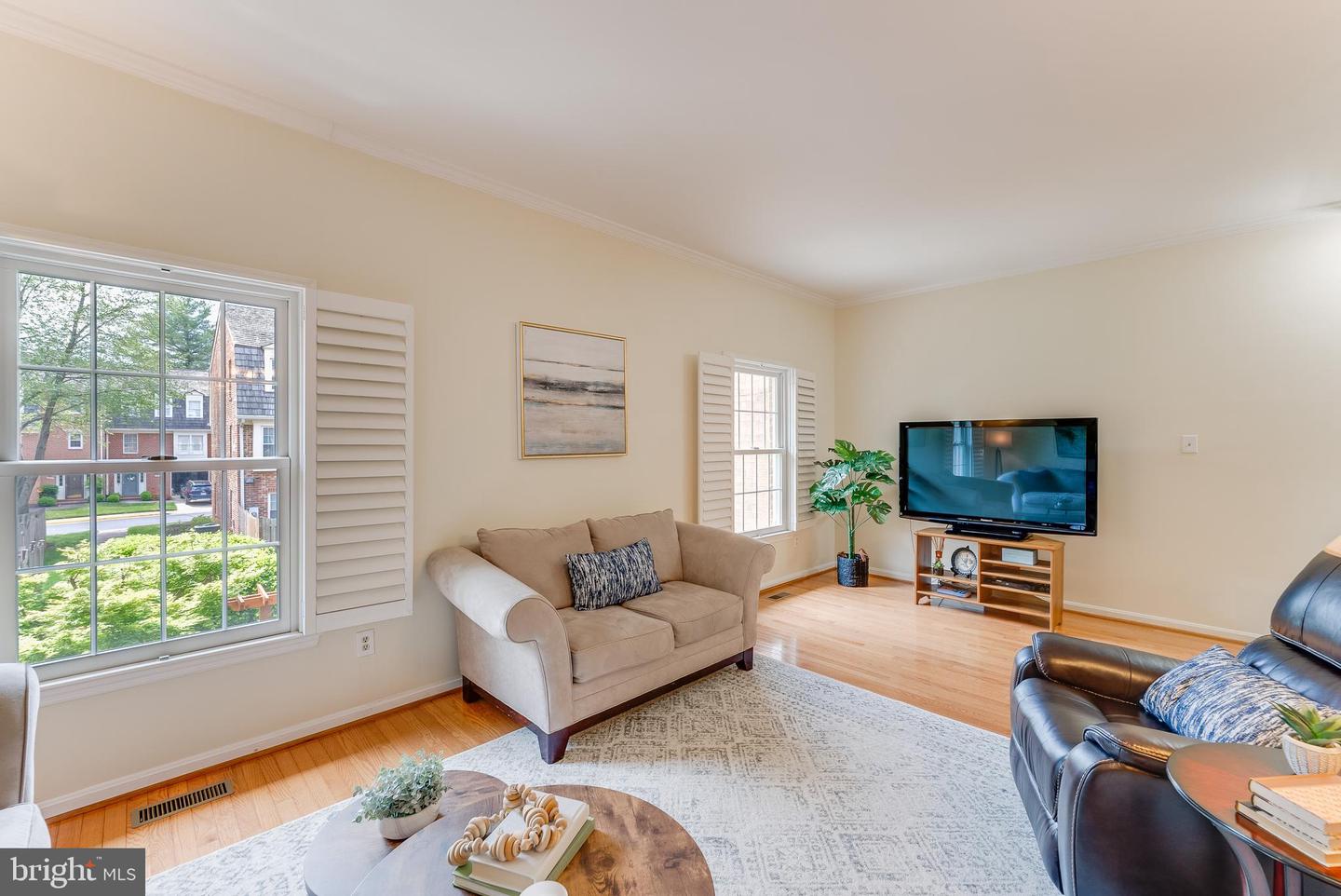 2967 Oakborough SQUARE
