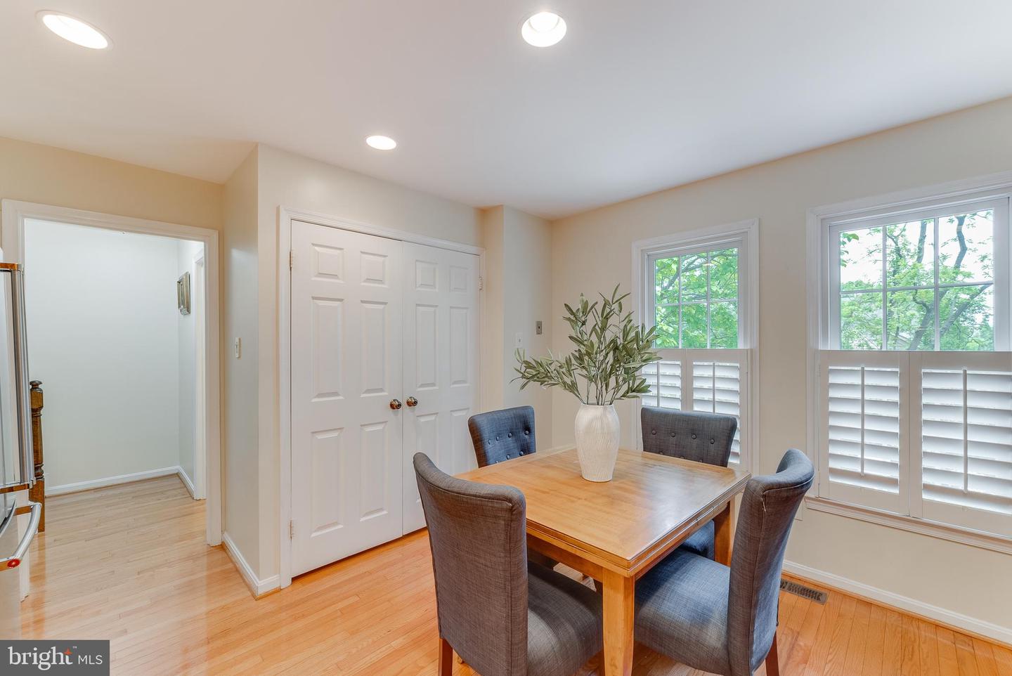 2967 Oakborough SQUARE