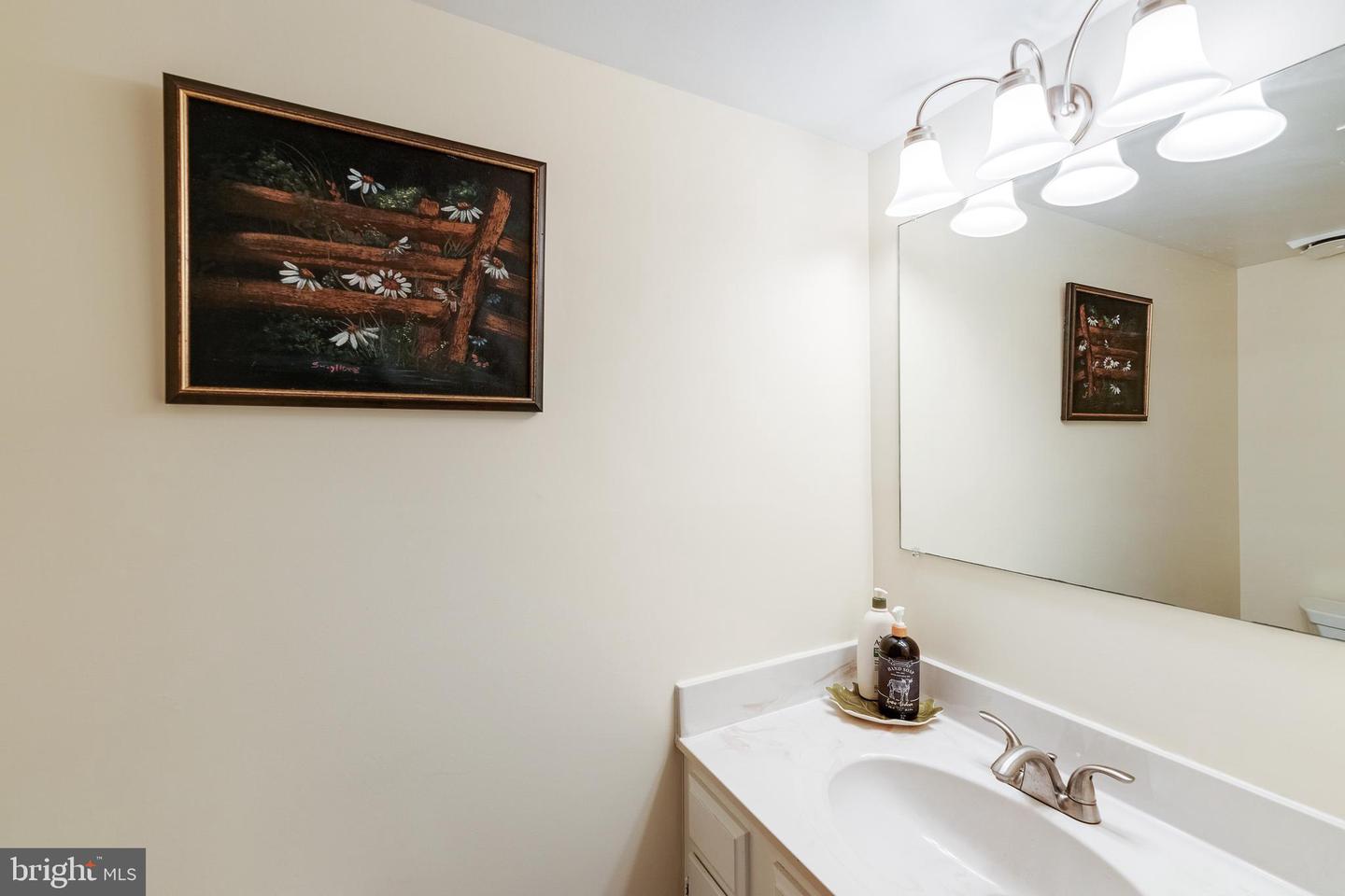 2967 Oakborough SQUARE