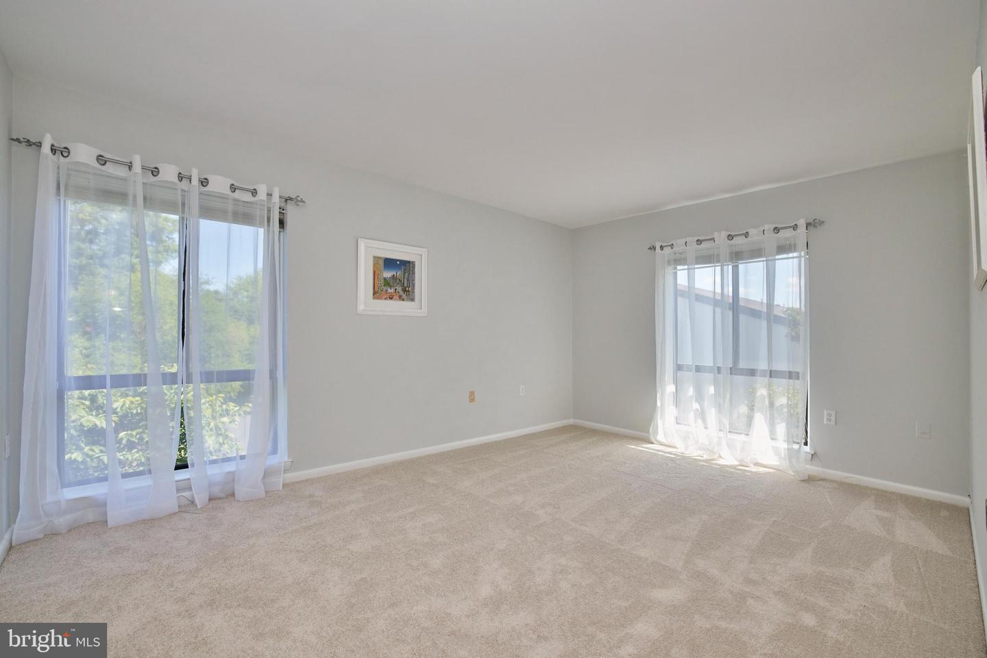 617 Center STREET Unit: 204