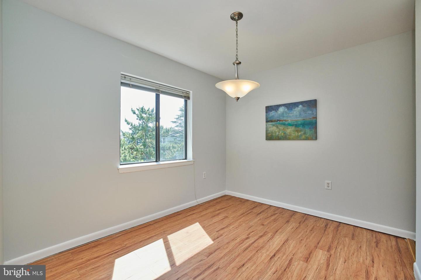 617 Center STREET Unit: 204