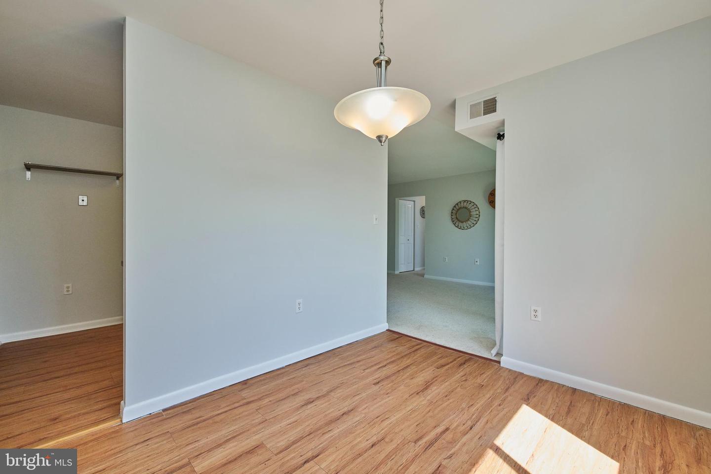 617 Center STREET Unit: 204