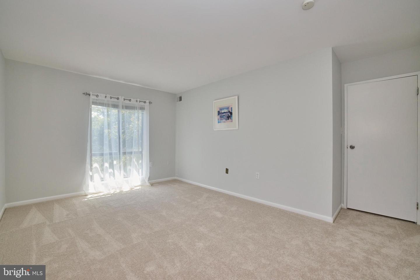 617 Center STREET Unit: 204