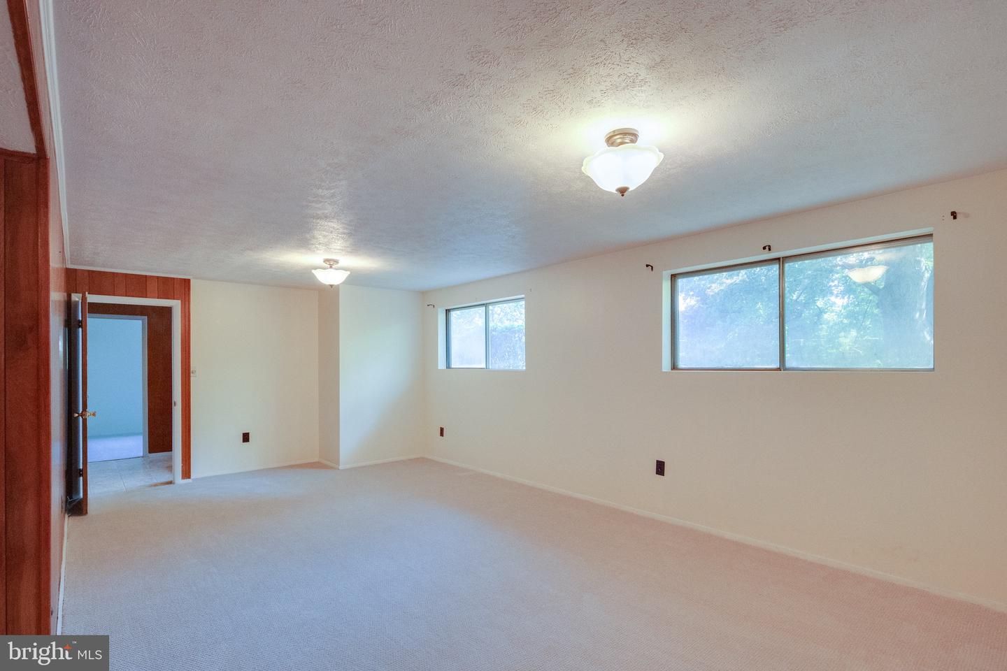 7721 Glenister DRIVE