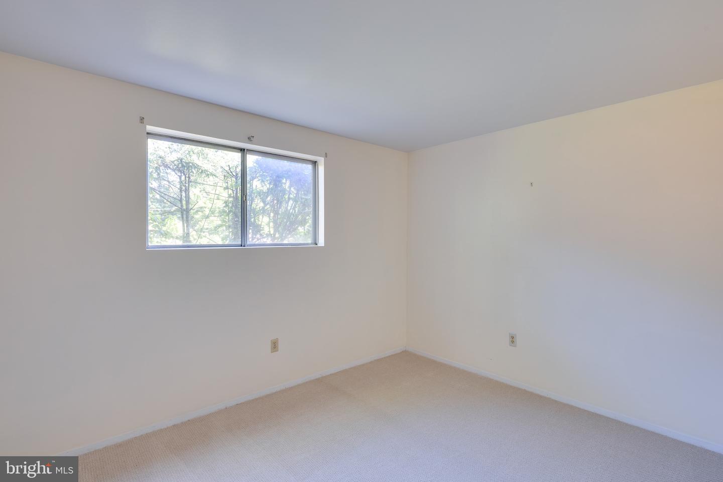 7721 Glenister DRIVE