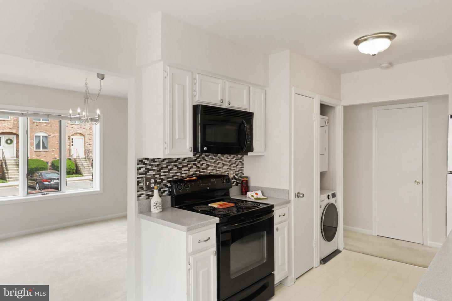 3754 Madison LANE Unit: B