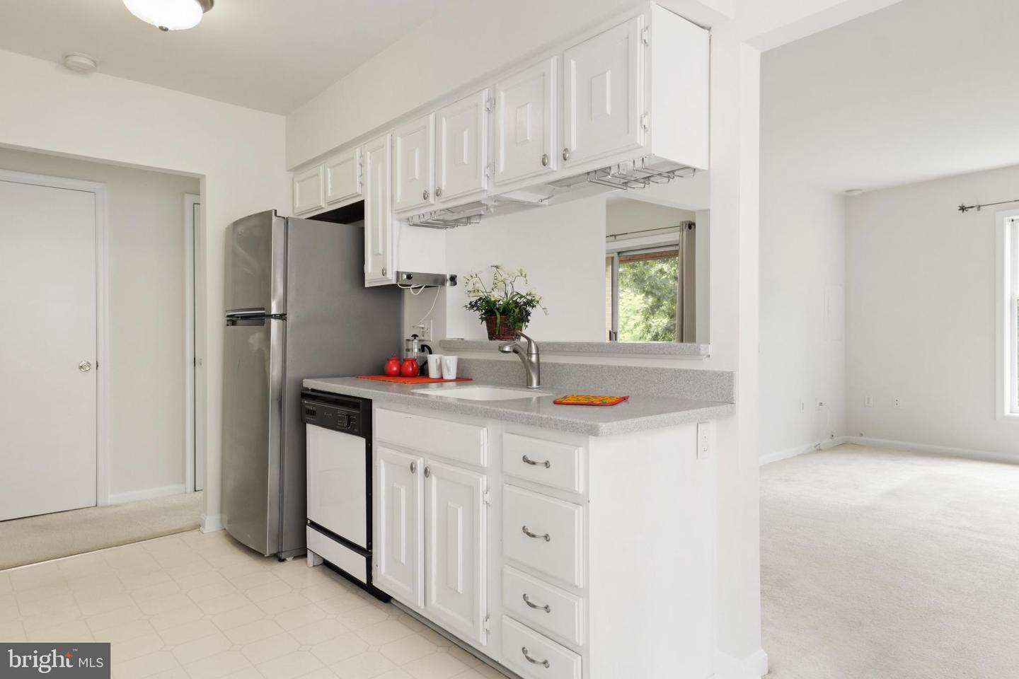 3754 Madison LANE Unit: B