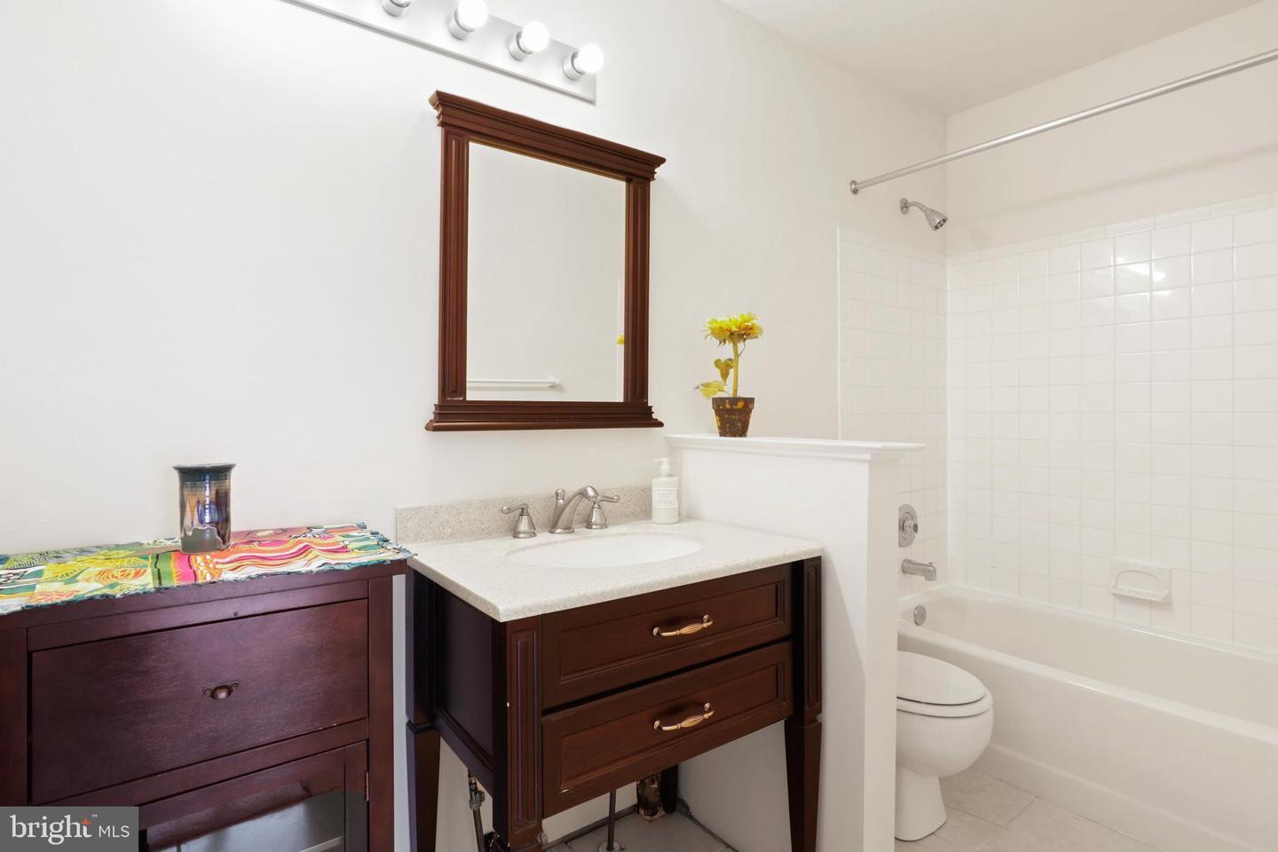 3754 Madison LANE Unit: B