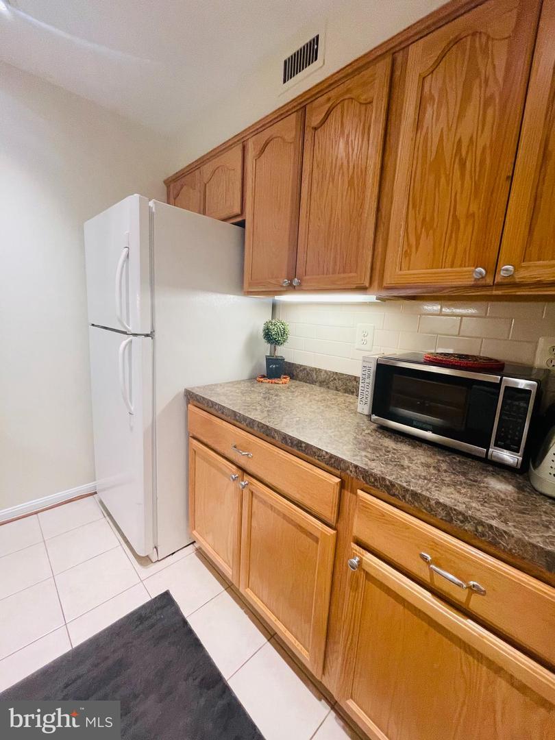 5918 Cove Landing ROAD Unit: 201