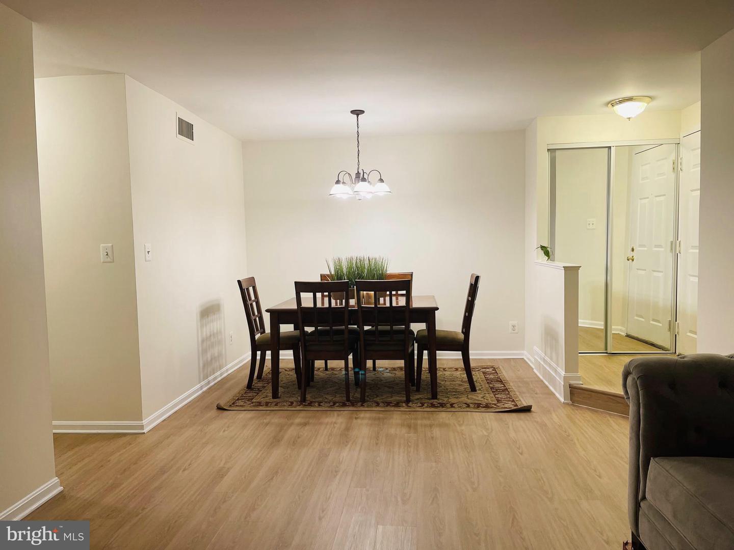 5918 Cove Landing ROAD Unit: 201