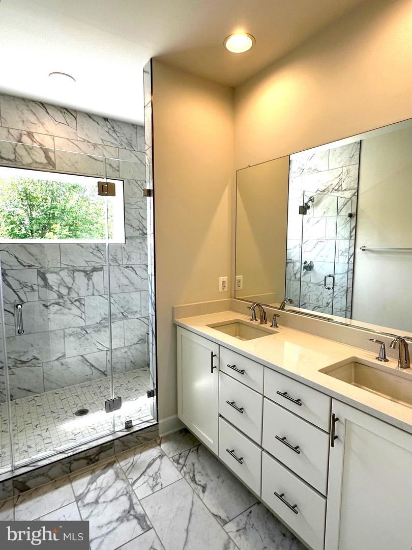 5219 Ridgeview Retreat DRIVE
