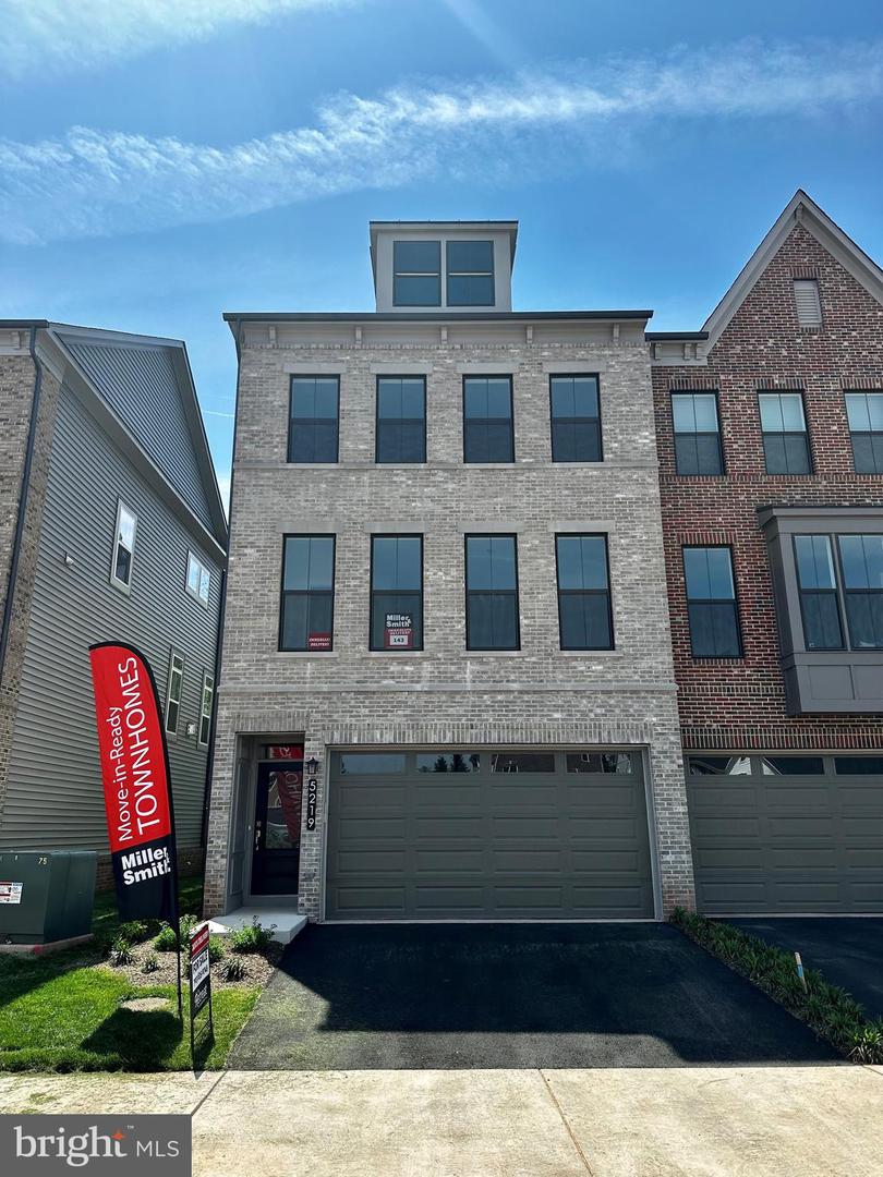 5219 Ridgeview Retreat DRIVE