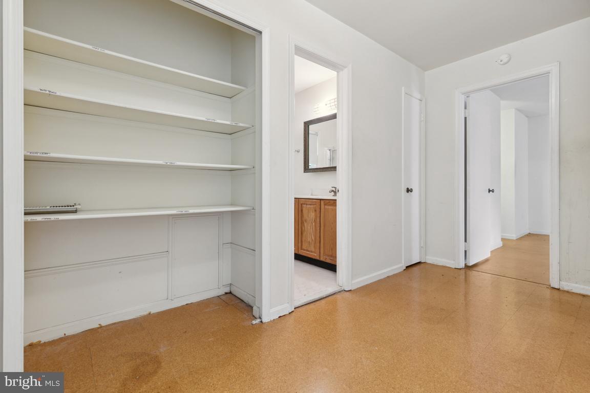 4908 Powell ROAD