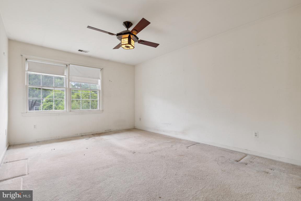 4908 Powell ROAD