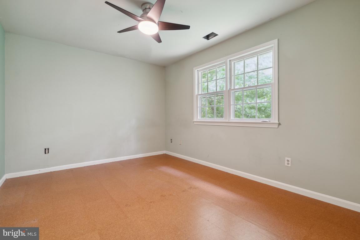 4908 Powell ROAD