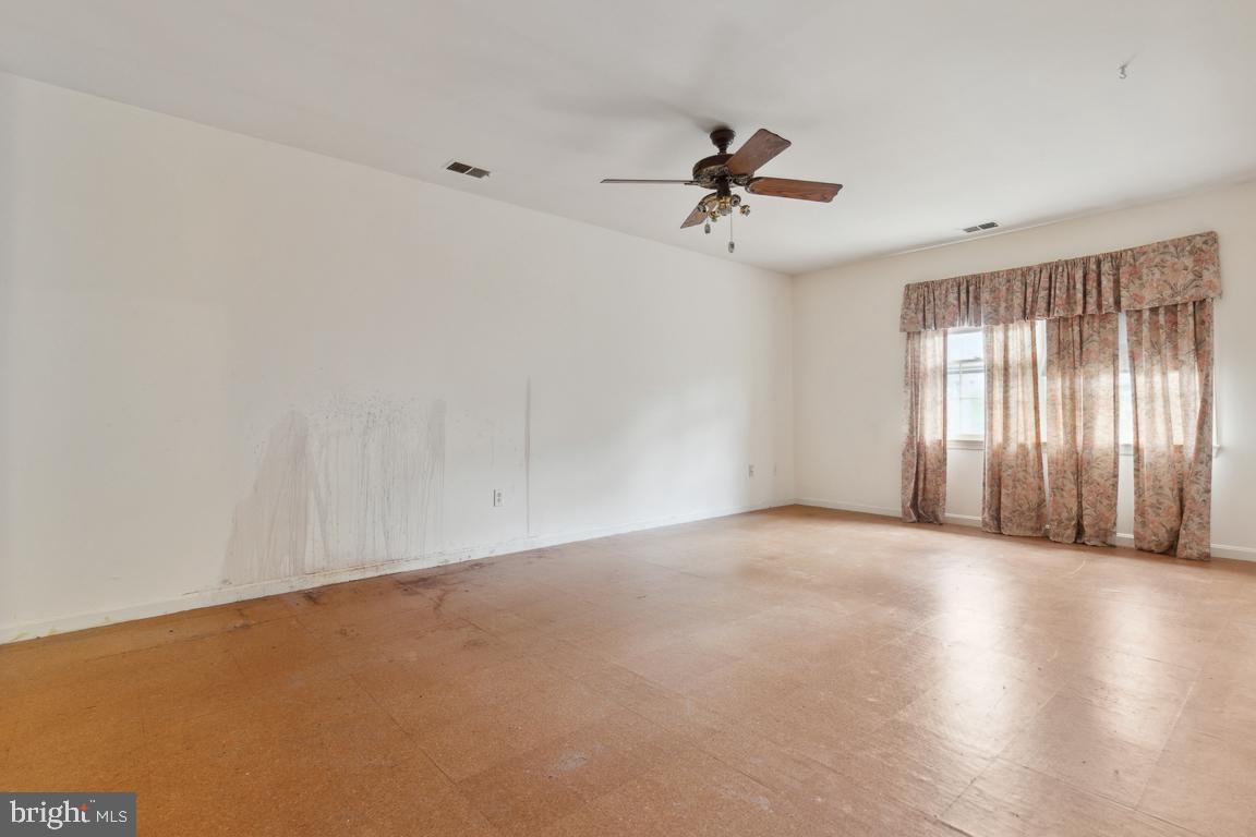 4908 Powell ROAD