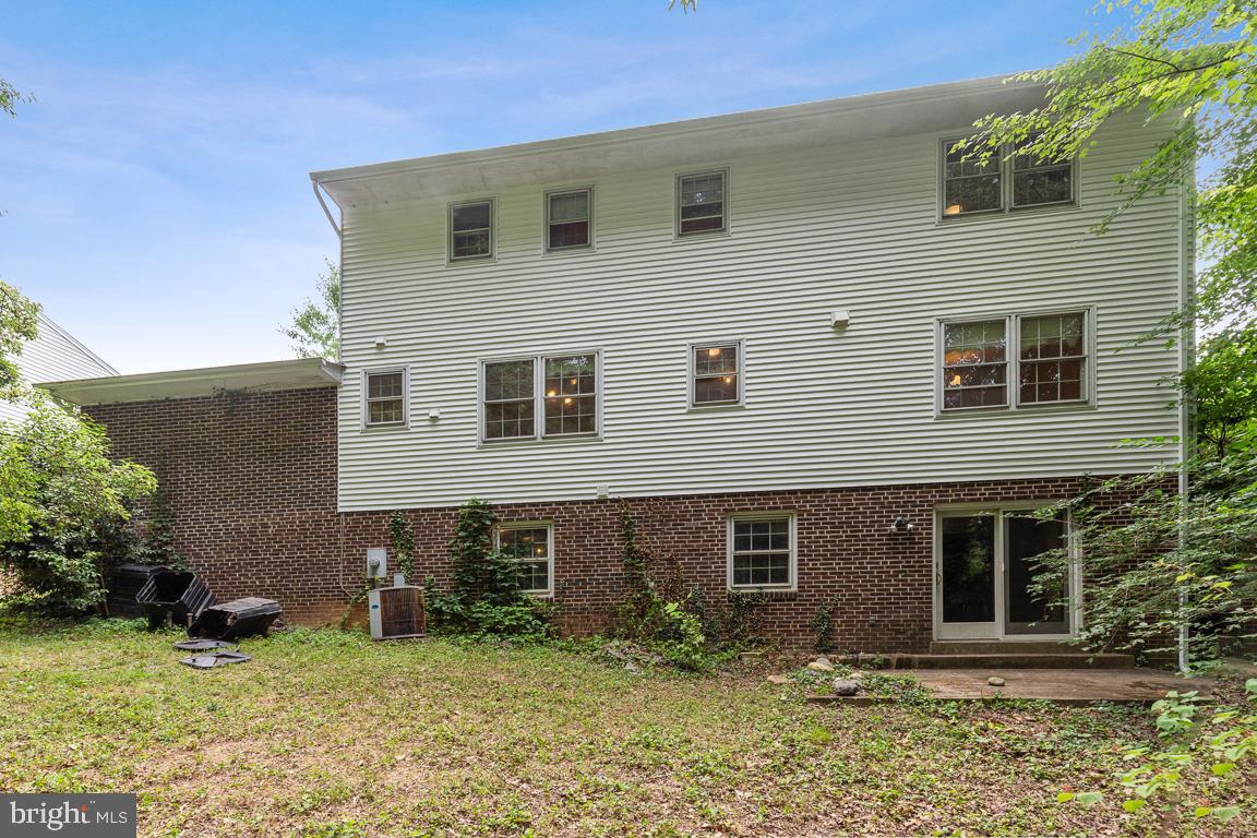 4908 Powell ROAD