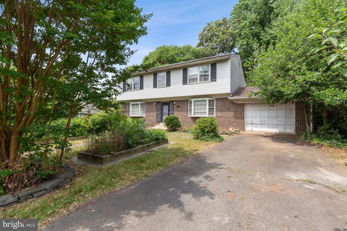 4908 Powell ROAD