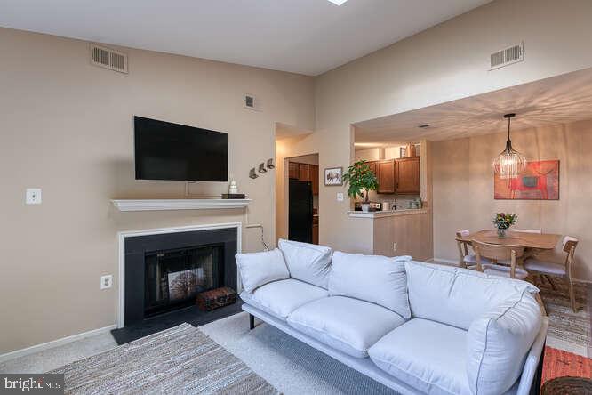 7806 Harrowgate CIRCLE Unit: C