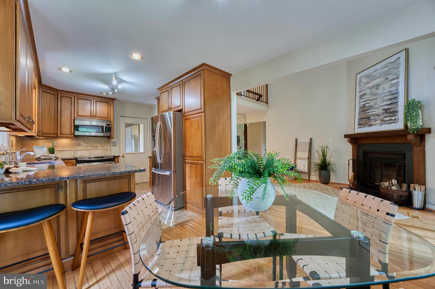 5222 Bradfield DRIVE