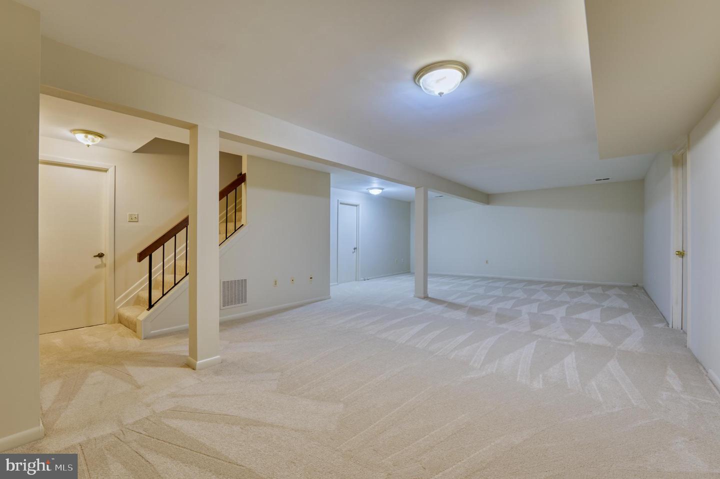 5222 Bradfield DRIVE