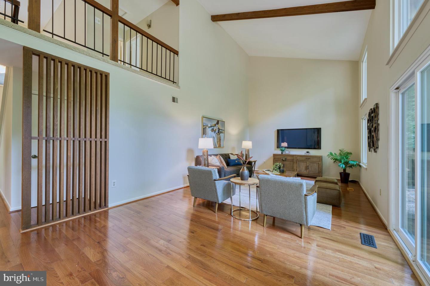 5222 Bradfield DRIVE