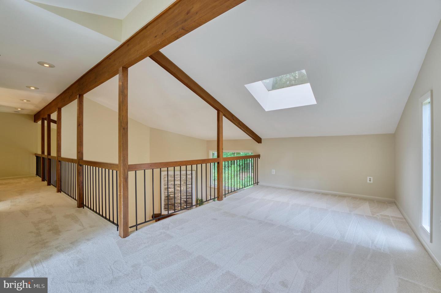 5222 Bradfield DRIVE