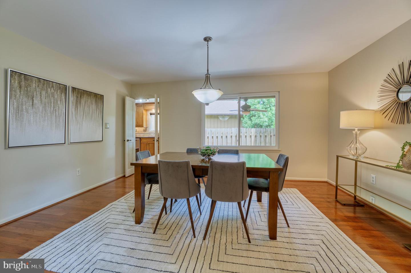 5222 Bradfield DRIVE