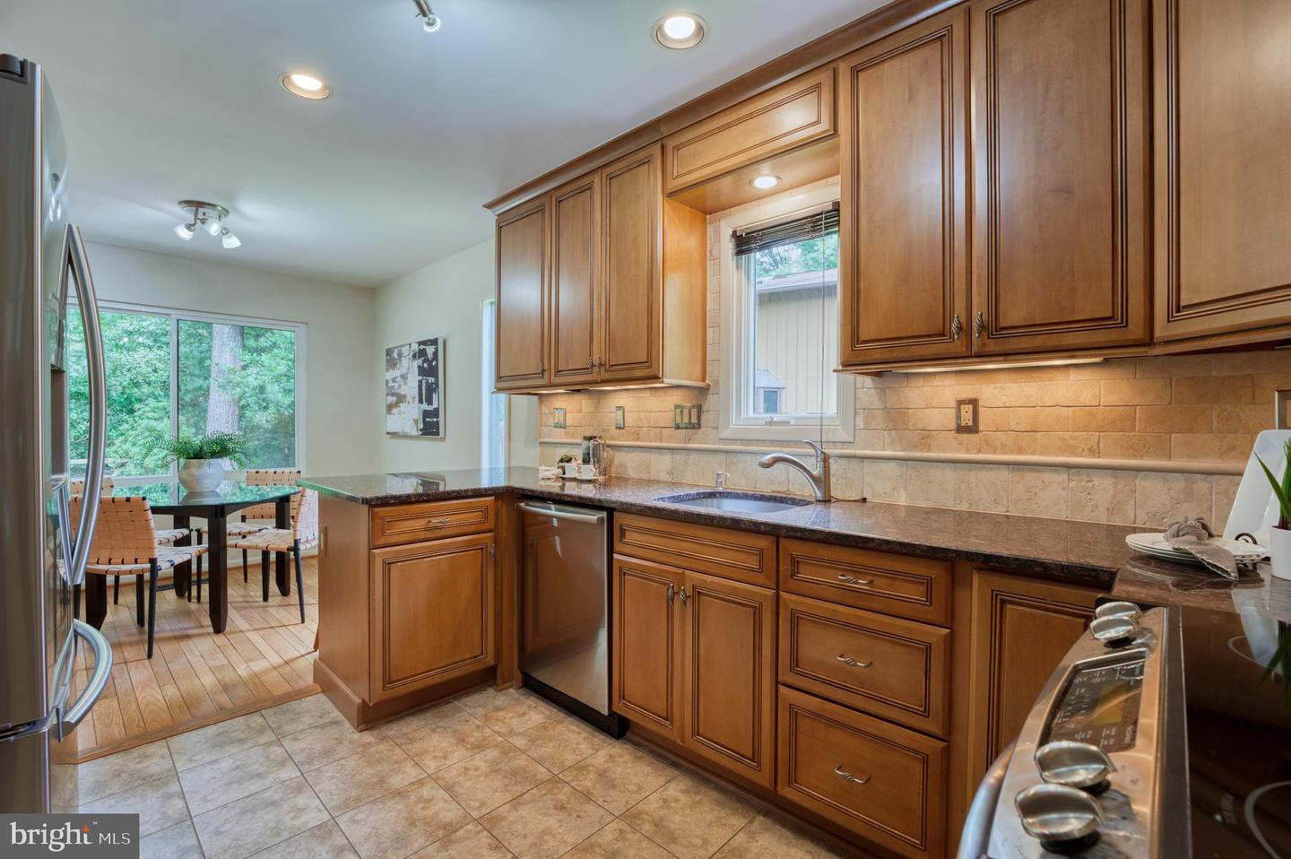 5222 Bradfield DRIVE
