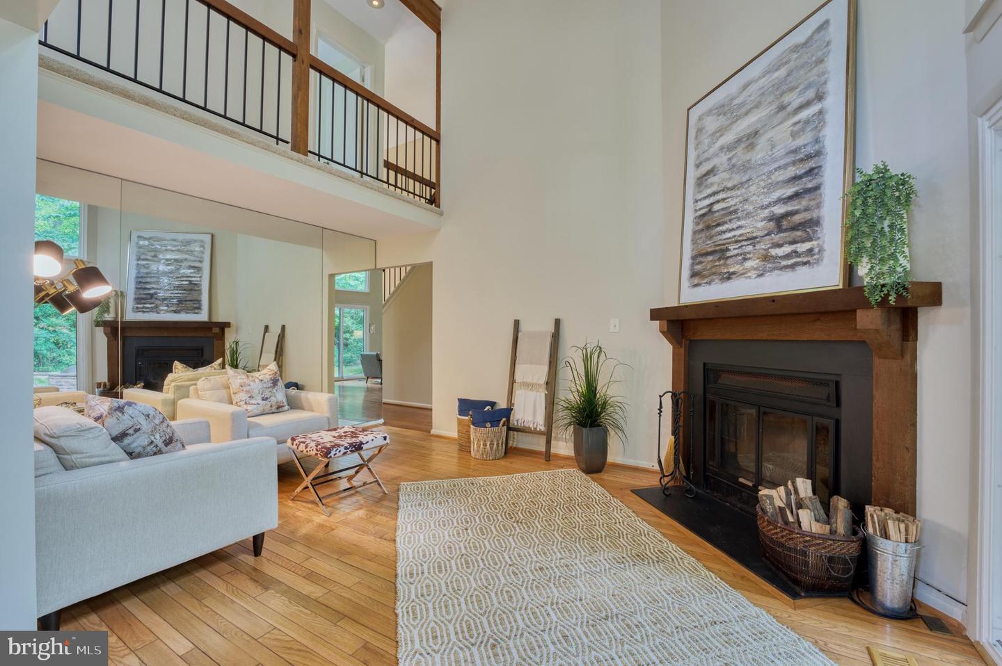 5222 Bradfield DRIVE