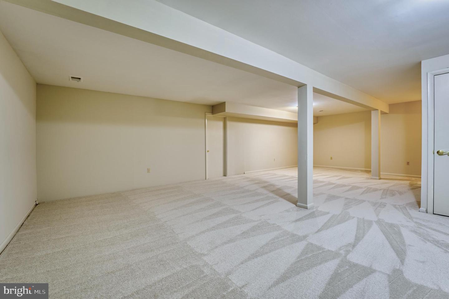 5222 Bradfield DRIVE